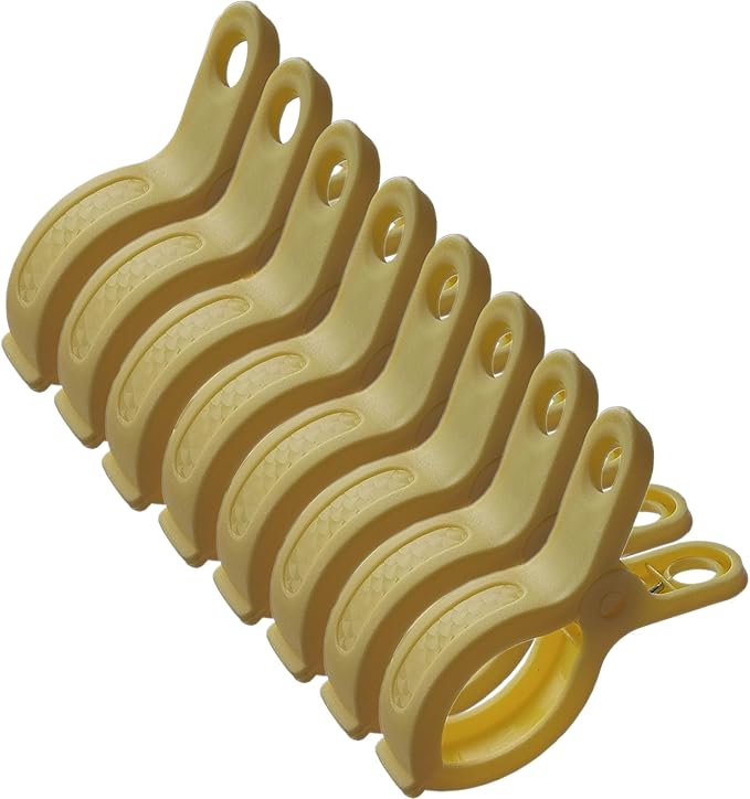 Plastic Clothes Pins Spring Clips Heavy Duty Laundry Clothespins Beach Towel Clips Clothes Pins Air-Drying Clothing Pin ，Set of 8 (Yellow)